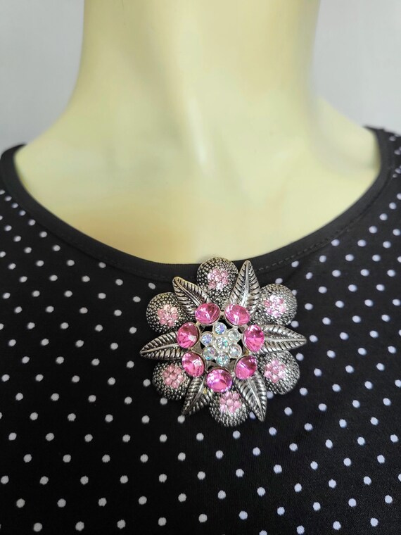 Pink Crystals Flower Brooch/Vintage Elegant Pink … - image 2