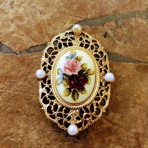 Antique Gold Victorian Rose Oval Porcelain Cabochon  Cameo Brooch/Unique Pearls Décor Filigree Crown Setting Cameo Jewelry/Gift For Her/222