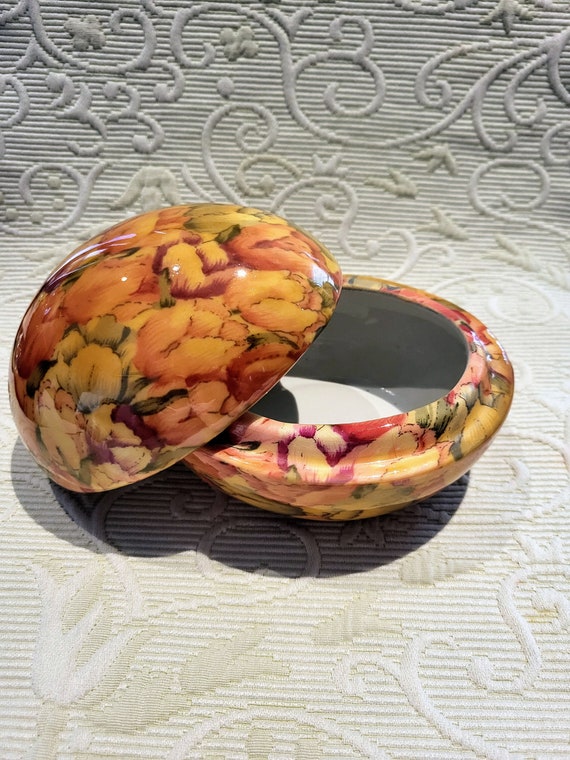 ENESCO Ceramic Egg Shape Trinkets Box/Vintage Col… - image 3