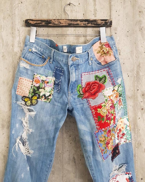 MyQueensWish Patched Denim / Patched Jeans / Reworked Vintage Jeans with Patches / Vintage Brand jeans/painted denim/redone Jeans /Boyfriend Jeans/