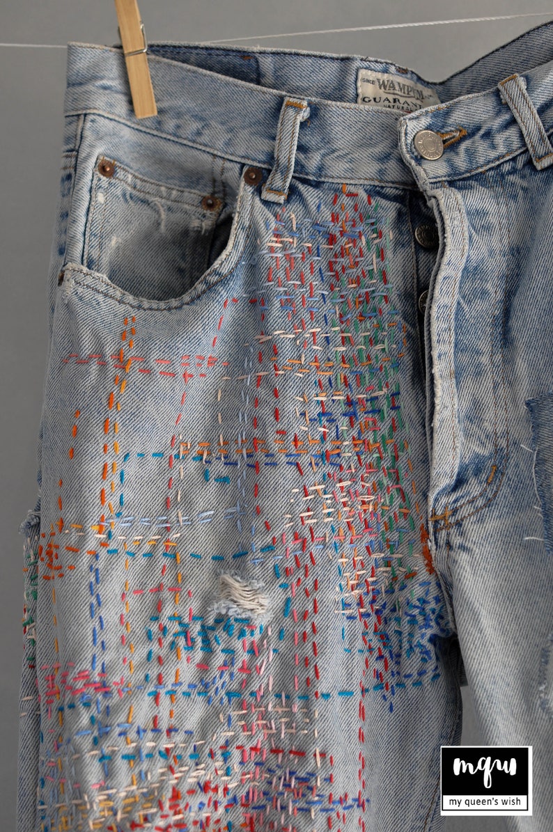 distressed levis