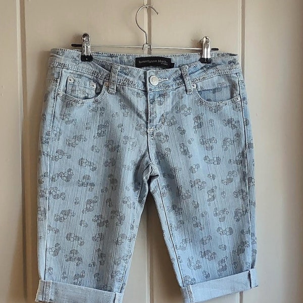 Skull Print Denim Bermuda Knee Shorts Cuffed Low Rise Emo Punk Upcycled Reworked Light Wash Skinny Jeans 0 women's