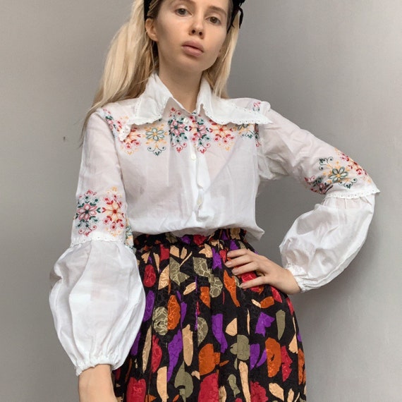 Vintage 70s hand embroidered blouse shirt prairie