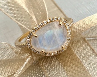 Ulka Rocks Asherton 14k gold diamond AAA rainbow moonstone ring