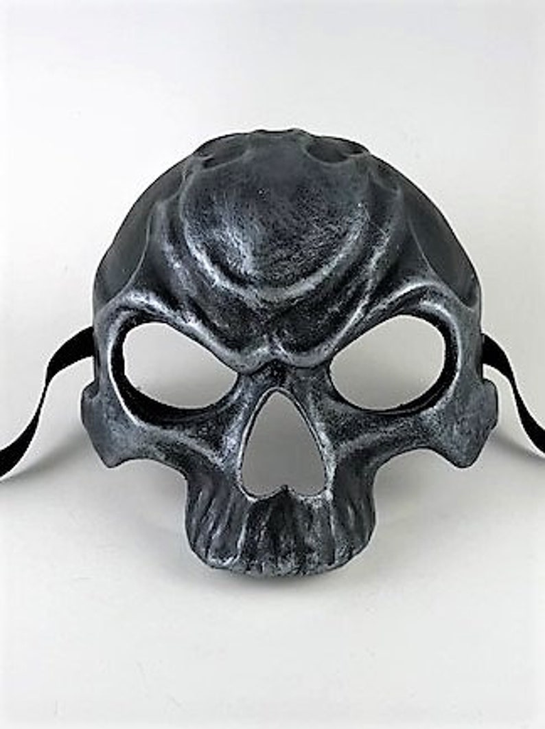 Venetian Skull Mask Fuoco Iron with Black Shading