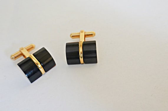 Round Black Onyx Cuff-links with Engraved Boarder in Yellow  Black Yellow Gold Filled Cufflinks display picture 1