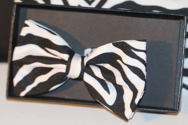 Black and White Formal Wear Retro Vintage Menswear Vintage Tuxedo Cummerbund and Bow Tie Vintage Tie 1970/'s Men/'s Clothing