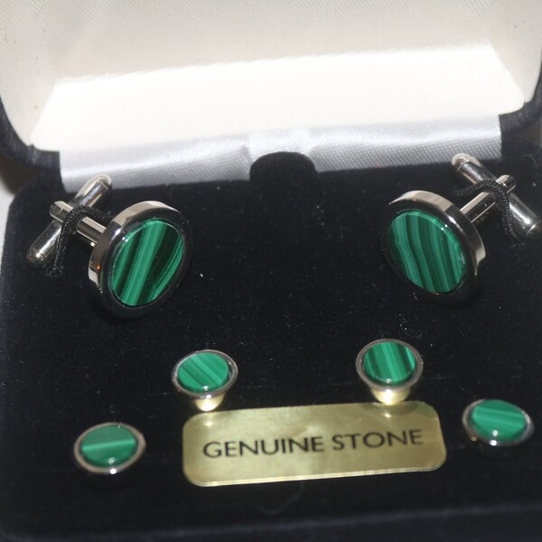The Green Stud Cufflink in Platinum