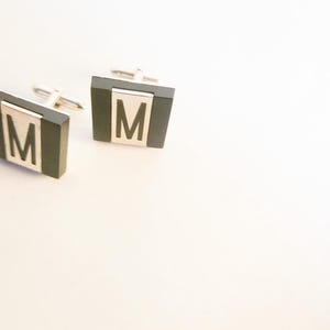 Presente inicial masculino M, abotoaduras personalizadas com a letra M, presente personalizado para homem, moda masculina vintage