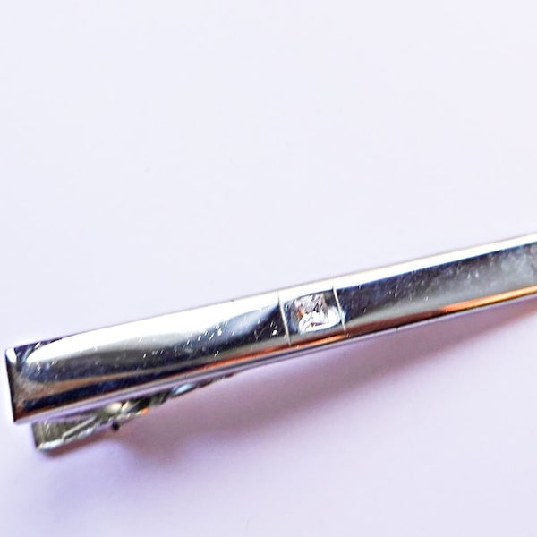 clasp tie