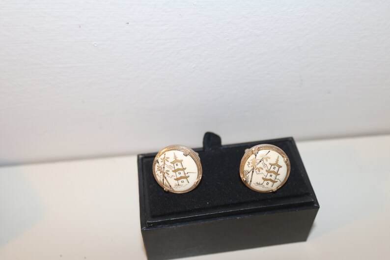 Vintage groom Vintage Japanese Wedding Asian Cufflinks Vintage Cufflinks Pagoda Cufflinks Unisex Cufflinks Porcelain Pagoda Cufflinks