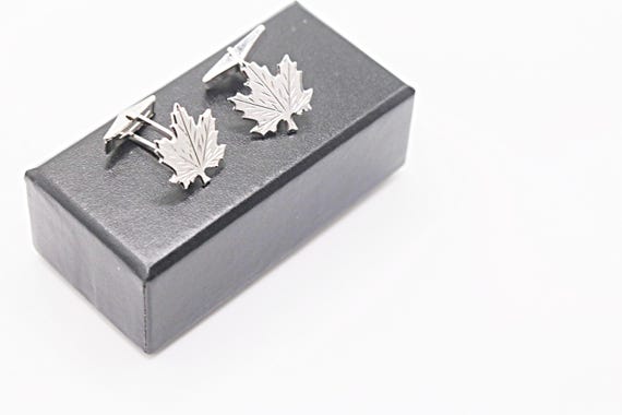 Sterling silver MAPLE LEAF Cufflinks, Canadian vintage Maple Leaf