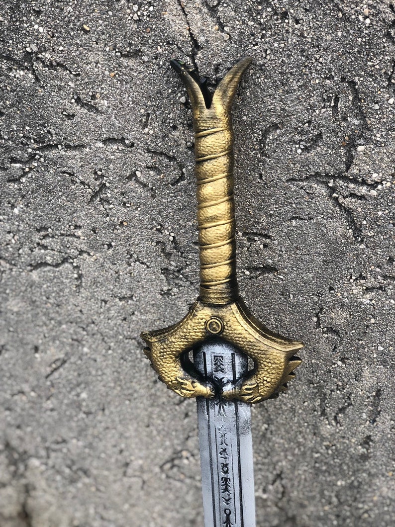 Gods killer Wonder woman sword imagem 4