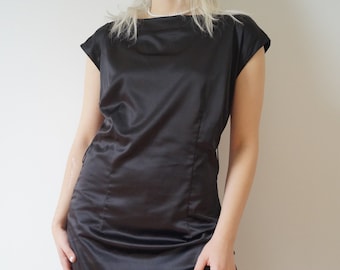 vintage années 90 satin petite robe noire esthétique minimaliste capsule taille M