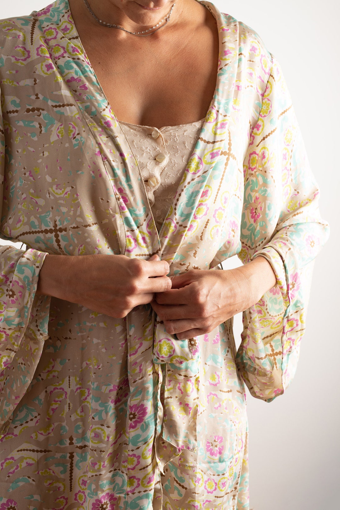 Vintage Unworn Short Kimono Arti Silk Pale Aquarell Onesize Belted S/l ...