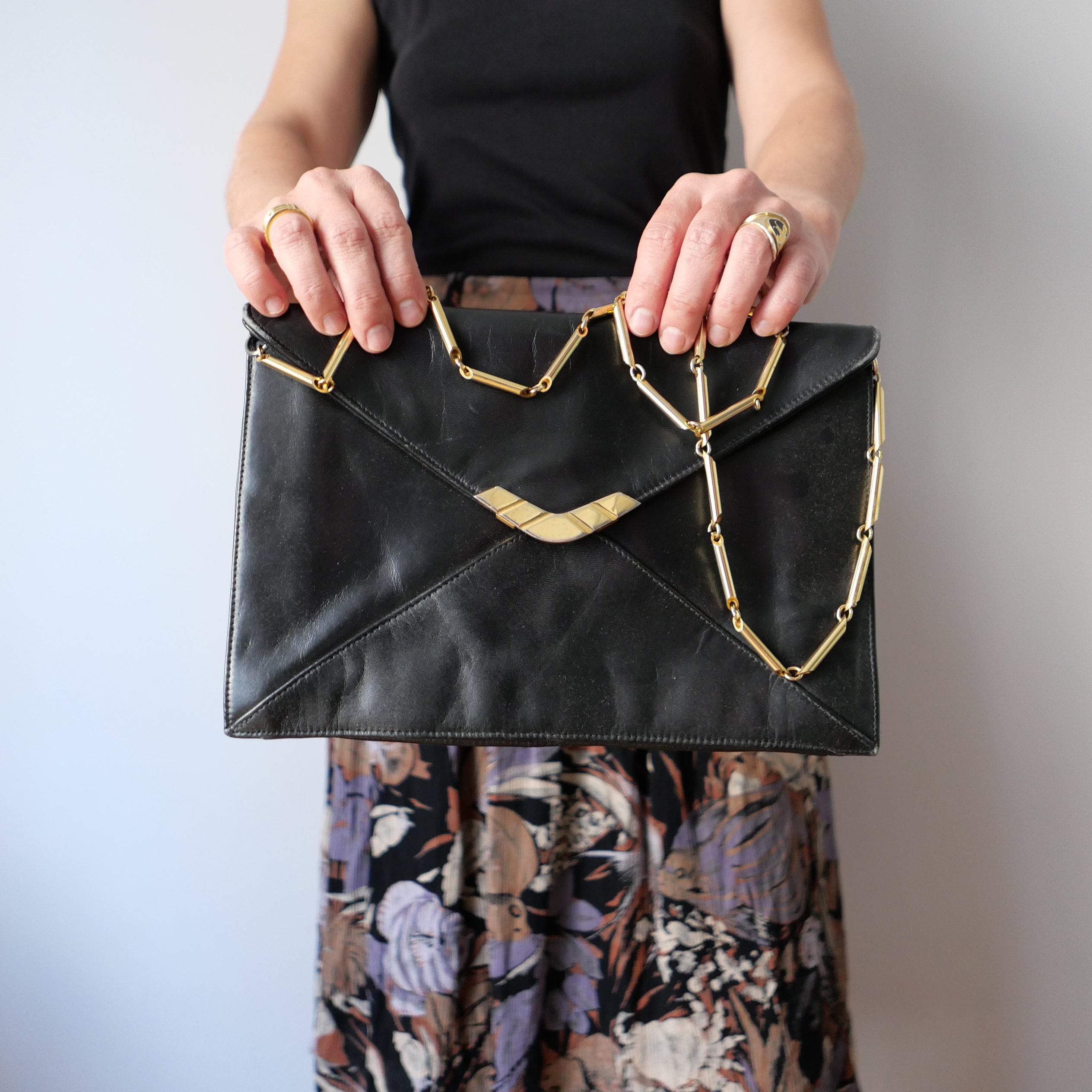 TRUE Vintage designer style chain strap handbag shoulder bag + COOL  SUNGLASSES