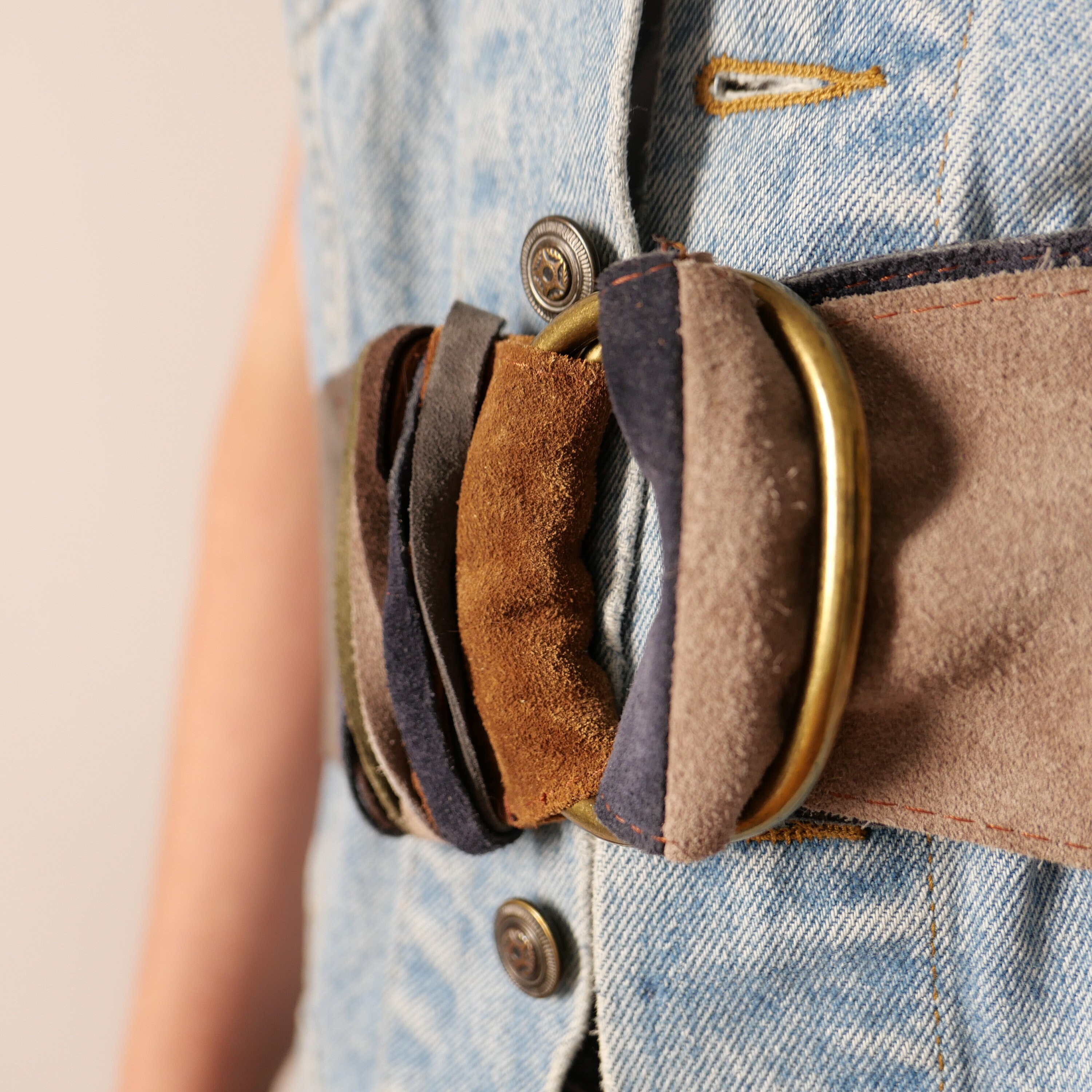 Vintage Suede Patchwork Belt: 90s Boho Leather Accessory (S  display picture 2