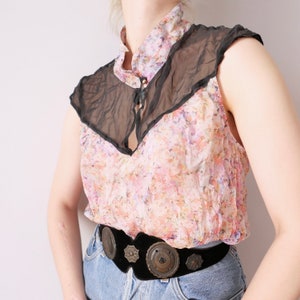 Blusa floral de seda Kookai vintage: blusa transparente con abertura en la cerradura Y2K