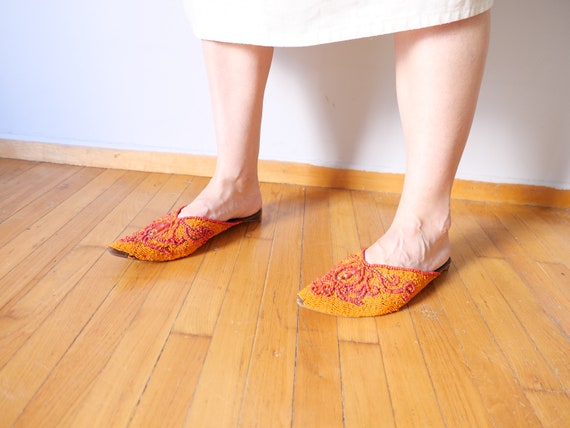 Vintage beaded embellished clogs Indian slippers … - image 3