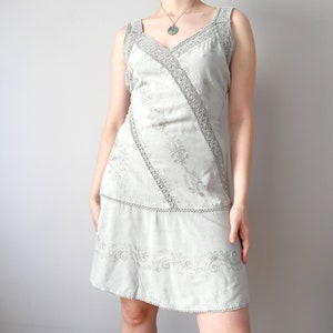 Vintage silver rush 1920s style y2k light floral grey flare boho lace dress asymmetrical look size S/M image 3