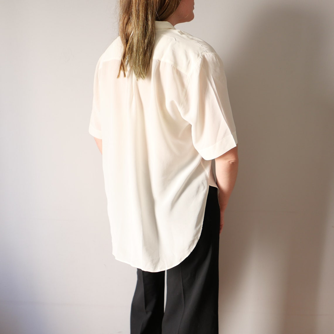 Vintage Milk White Silk Shirt - 80s 90s French Chic, Oversize S/L, foto 1 di 5