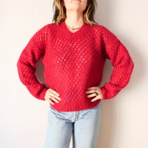 Vintage Wool Sweater essential berry red chunky 90s boxy cut cozy unisex granny jumper size M