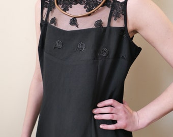 Vintage minimalist straight floral black spaghetti straps lbd dress basic sheer details capsule size M/L