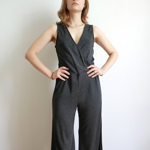 Vintage charcoal dungaree grey minimalist cabled finely knitted overall onepiece culotte unisex jumpsuit 90s aesthetics onesize size S/M