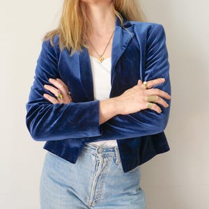 Vintage Samt Blazer: 90er Kurze Kastenjacke, Blaues Satinfutter, Größe M