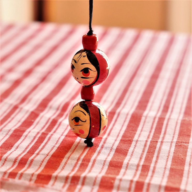 Vintage Wood Pearl Russian Matryoshka Babushka face fashion necklace 70s seventies statement necklace wood jewelry pendant
