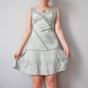 Vintage silver rush 1920s style y2k light floral grey flare boho lace dress asymmetrical look size S/M image 8