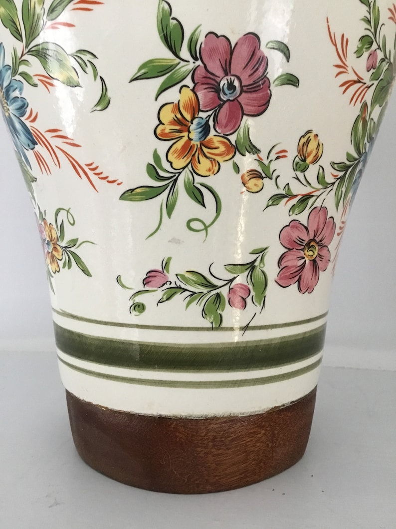 Stylish This season Beautiful Floral Design Wooden vase Stunning Vintage Retro Floral Ginger Jar Lamp