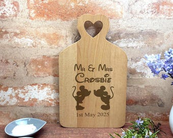 Disney Wedding Gift - Kissing Mickey & Minnie Engraved Beech Chopping Board - Personalised Kitchen Gift