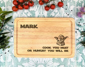 Tabla de cortar pan personalizada de Yoda Star Wars, regalo de cocina "Cook You Must"