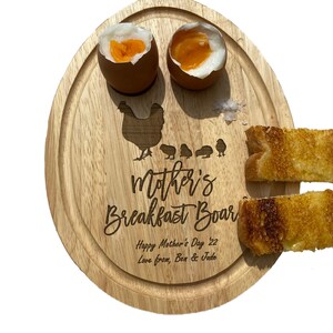 Tabla de desayuno para el Día de la Madre de Wee Chicks, regalo personalizado con forma de huevo para mamá. imagen 5
