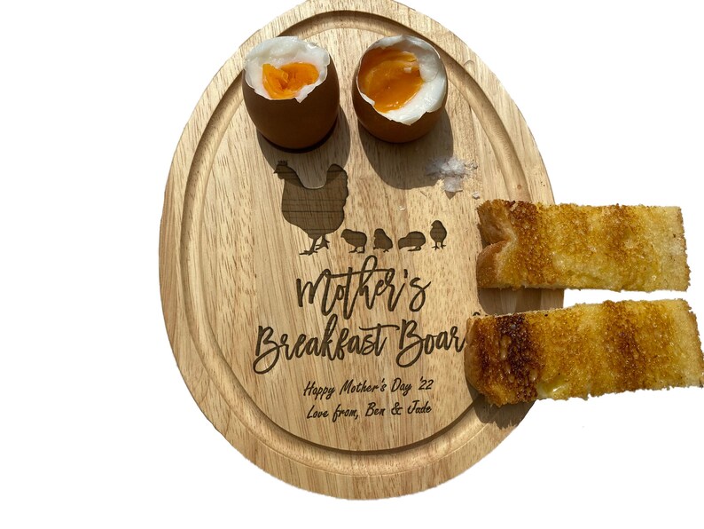 Tabla de desayuno para el Día de la Madre de Wee Chicks, regalo personalizado con forma de huevo para mamá. imagen 5