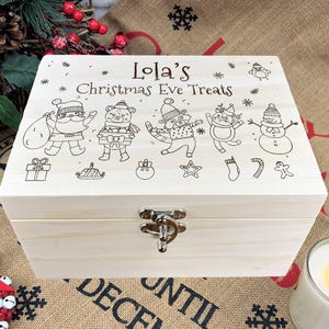 Caja de Nochebuena personalizada con personajes navideños grabados - Golosinas - Festivo - Regalo familiar - Recuerdo - Familia - Recuerdos