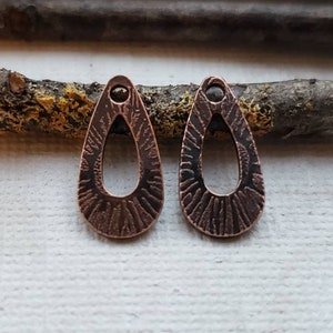 Geätzte Tropfen Ohrring Komponenten - Blumen Ohrring Komponenten - Tropfen Ohrring Charms - Kupfertropfen für Ohrringe