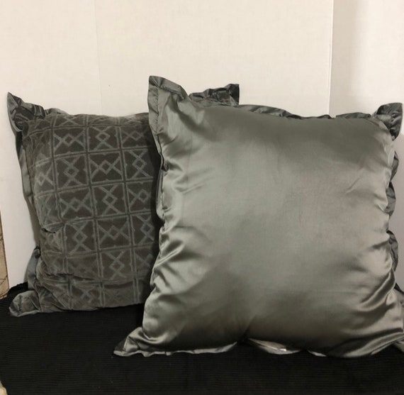 jumbo throw pillows