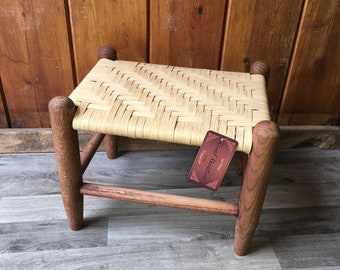 Woven Stools Amish Micheals Cherry Stain Medium English Footstool Furniture Splint Weaving Oak Stool Vintage Looking Pioneer Stool