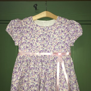 Robe pour fille en calicot violet fait main : ruban de satin rose, tailles 24 m-14