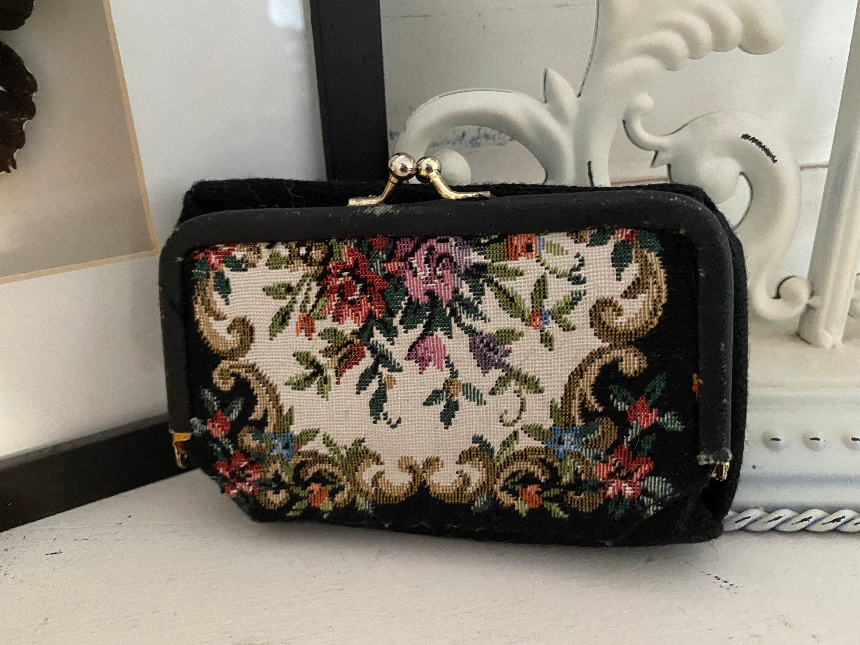 La Regale Floral Tapestry Purse/ Made in Hong Kong 