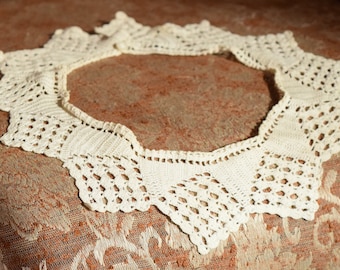 Lace Collar with Button Closure
