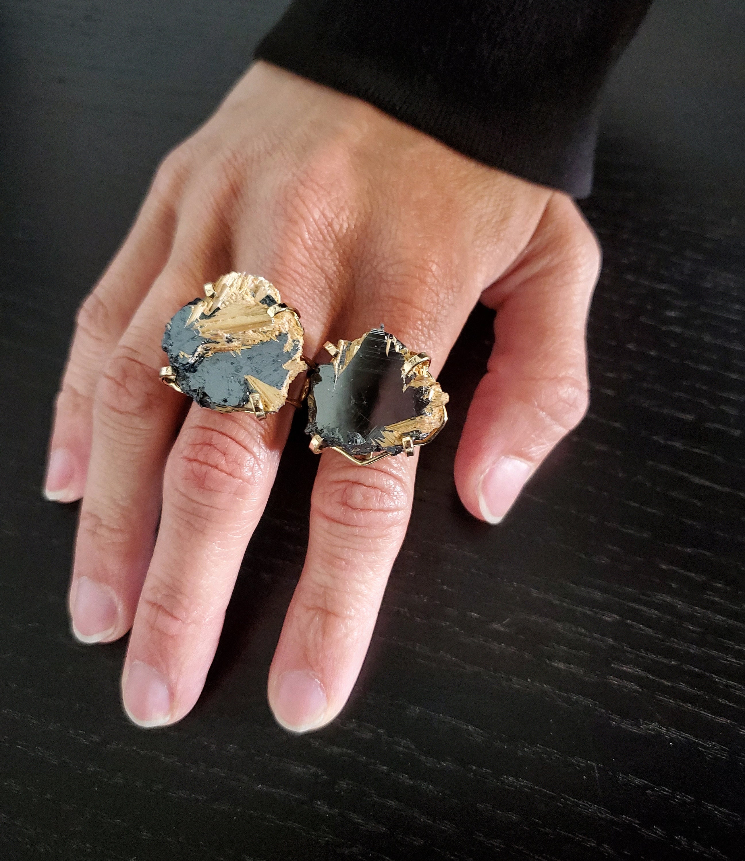 Routilated Hematite Gold Wire Ring * US/510