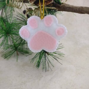 Animal paw print, cat lady gift, hanging ornament, dog paw decoration, decoration, felt pet ornament , felt charm, Christmas tree decoration
