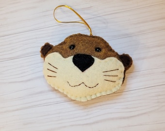 Woodland otter, forest animal ornament, otter, otter Christmas ornament, baby mobile decor, party favors, otter ornament, room decor hanger