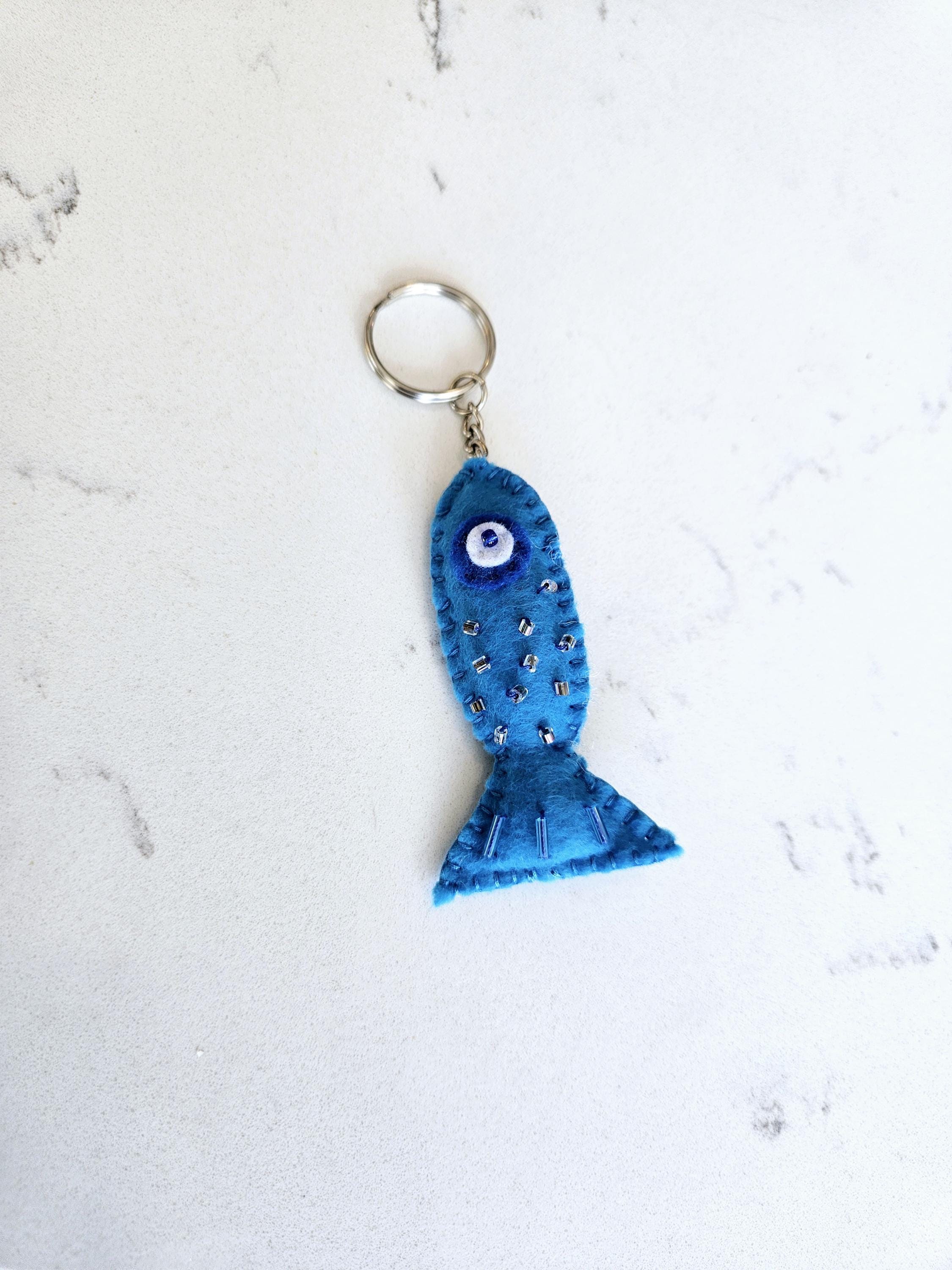 Lucky blue fish Keyring, summer Keyring, Felt evil eye fish Key Chain, bag charm, small gift , blue fish for luck keyring, beads