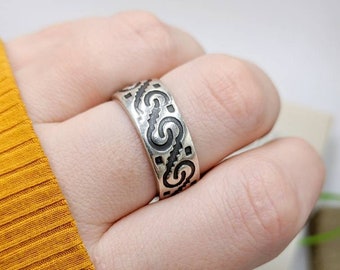 Sterling Silver Swirly Wide Band Ring Size 10.25 (#06801)