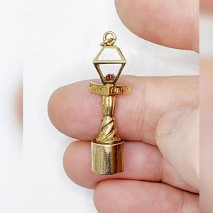 14k Gold New Orleans Bourbon And Conti Intersection Street Lamp Charm with Candle Large (#06844)