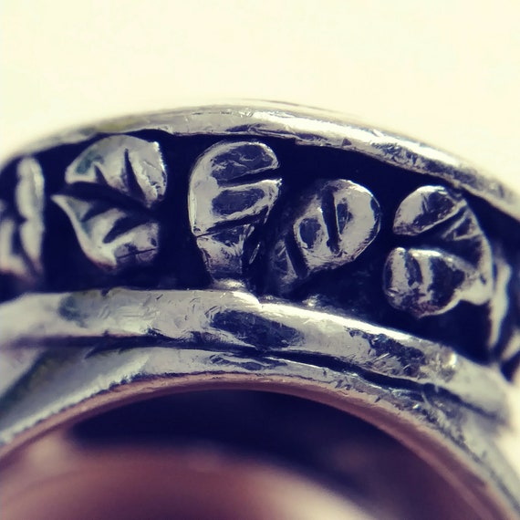 Big Red Sterling Silver Leafy Ring Vintage Size 5… - image 7